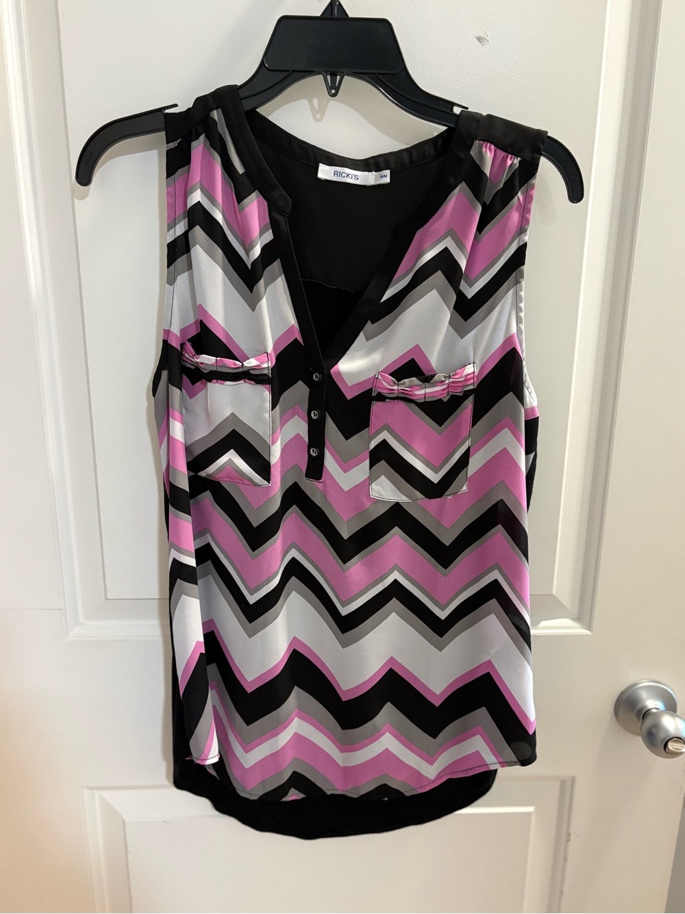 Ricki's Pink Chevron Sleeveless Blouse M